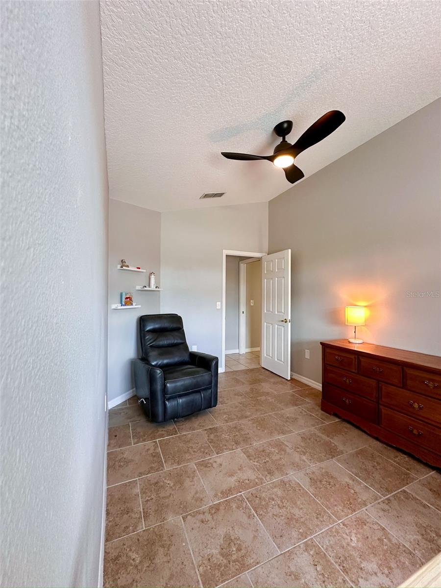 9233 IRONDALE LN — photo 28