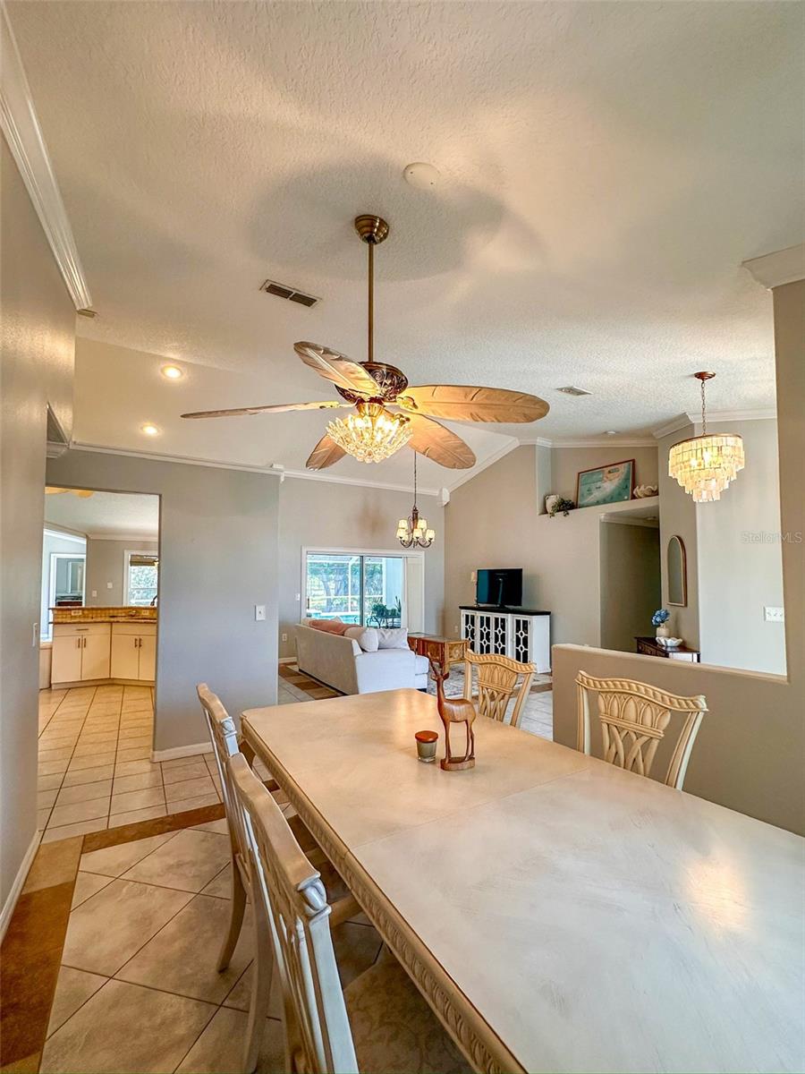 9233 IRONDALE LN — photo 18