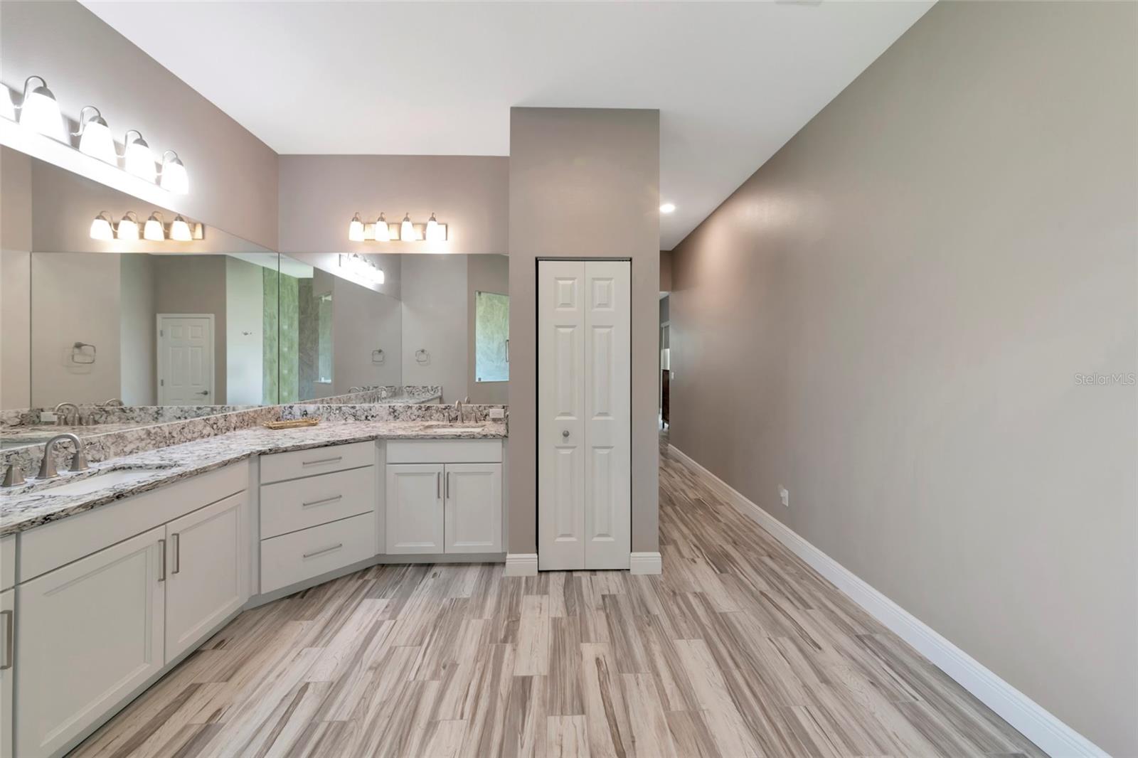 22209 DEER POINTE XING — photo 26