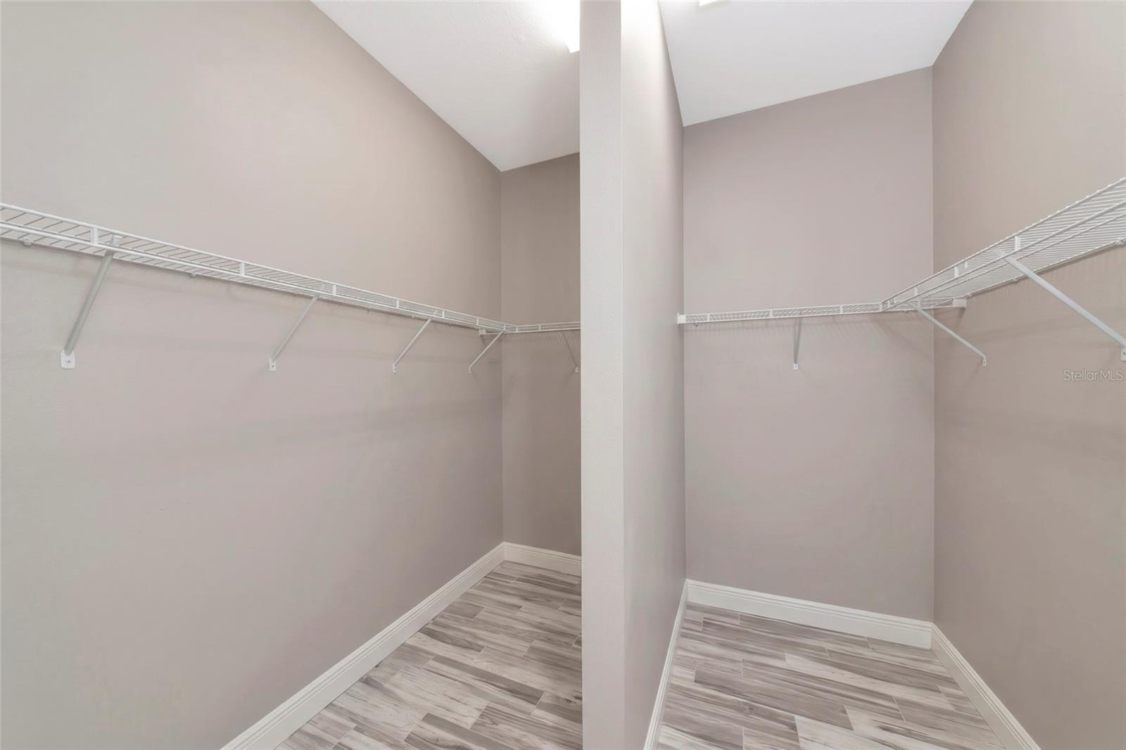 22209 DEER POINTE XING — photo 28