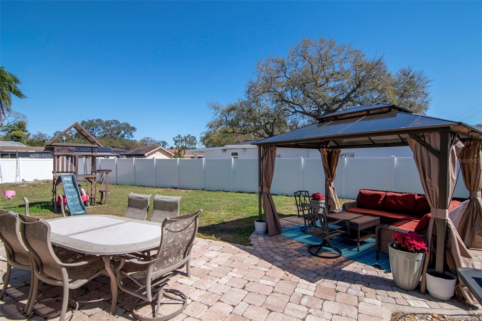 2535 LAKE ELLEN DR — photo 31