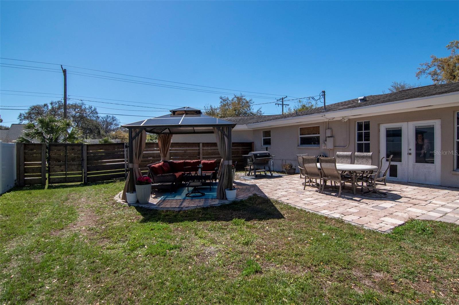 2535 LAKE ELLEN DR — photo 32