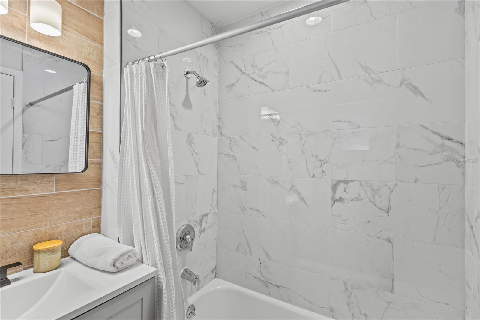 1008 37TH ST W — photo 27