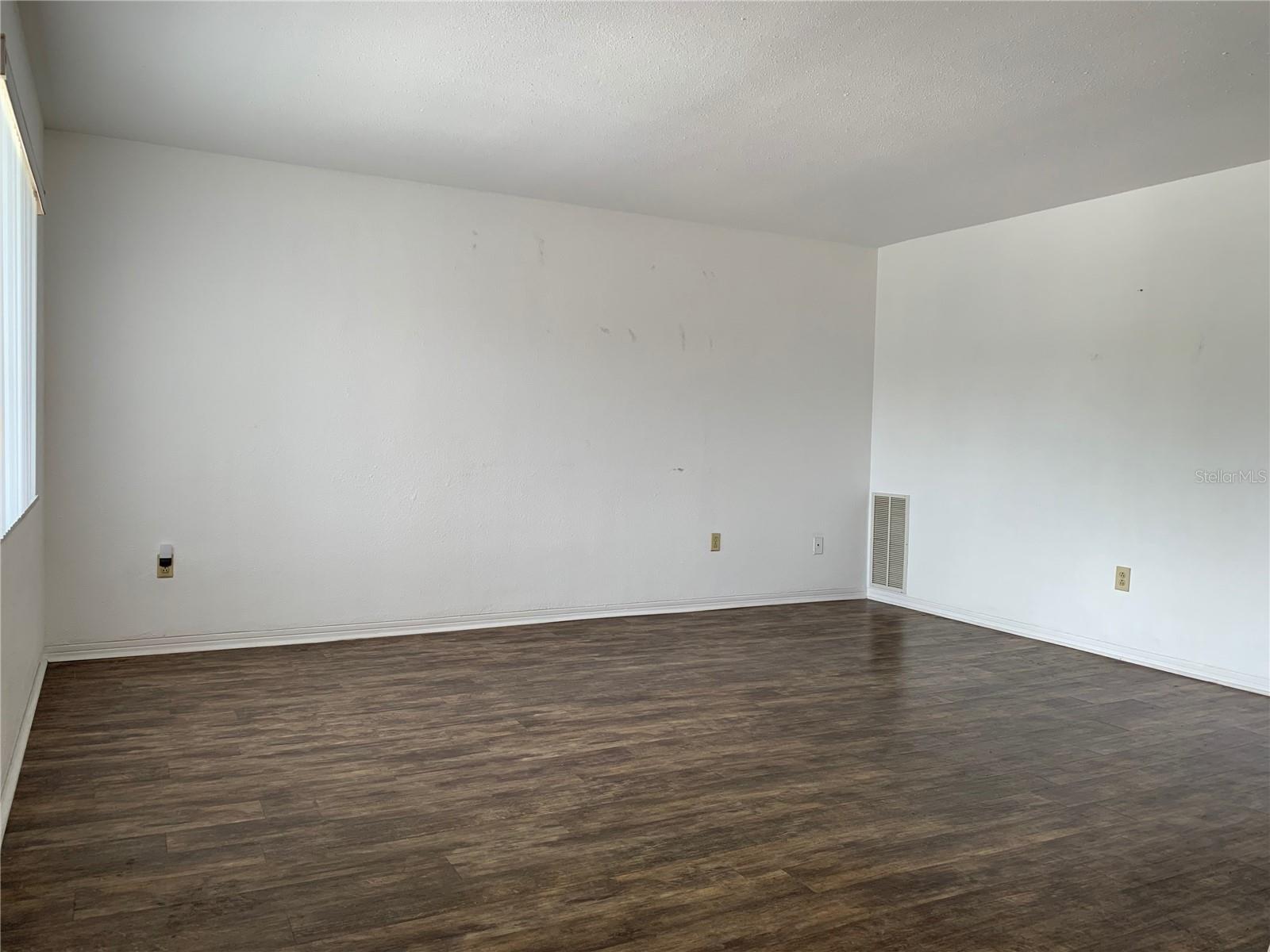 8126 112TH ST #203 — photo 3
