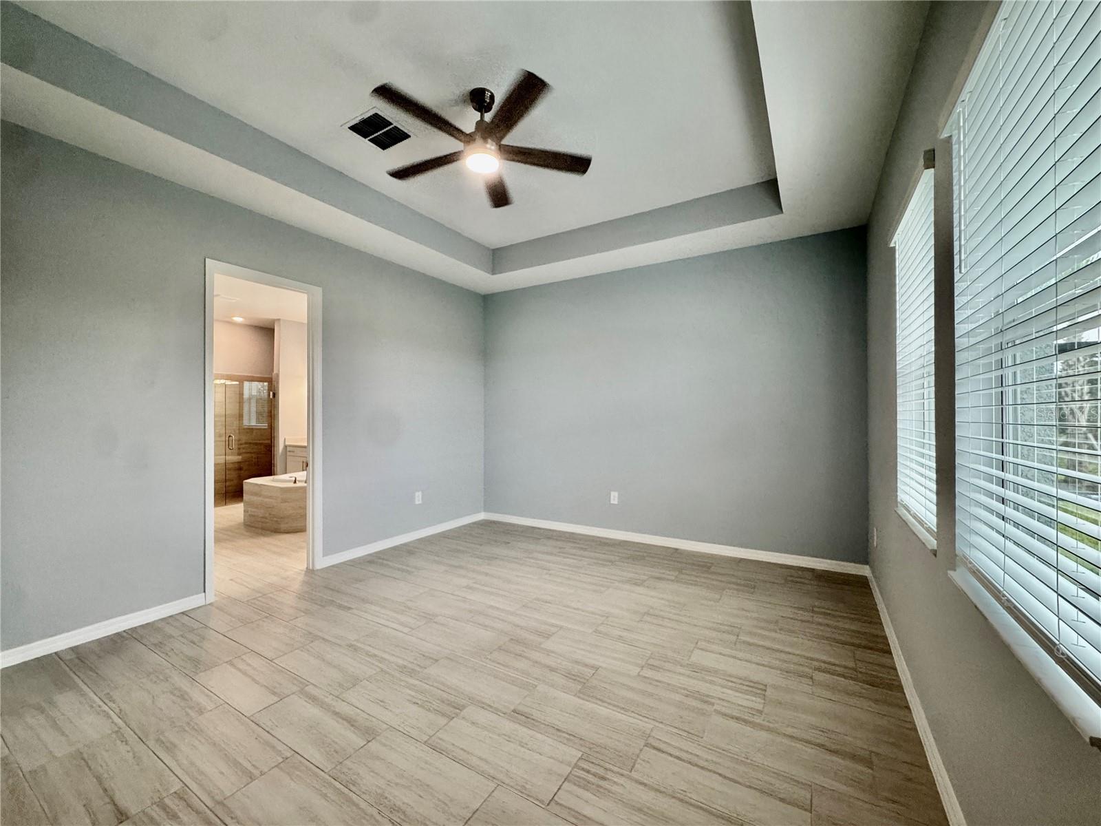 19227 SCALLOP LOOP — photo 19