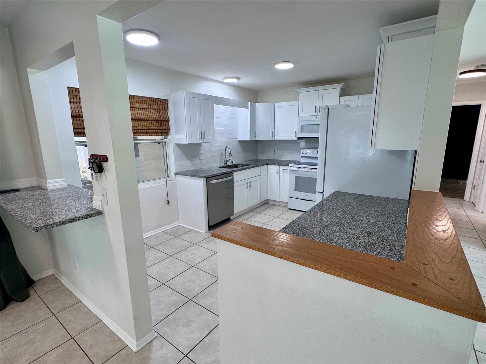 1709 EATON DR NE — photo 7