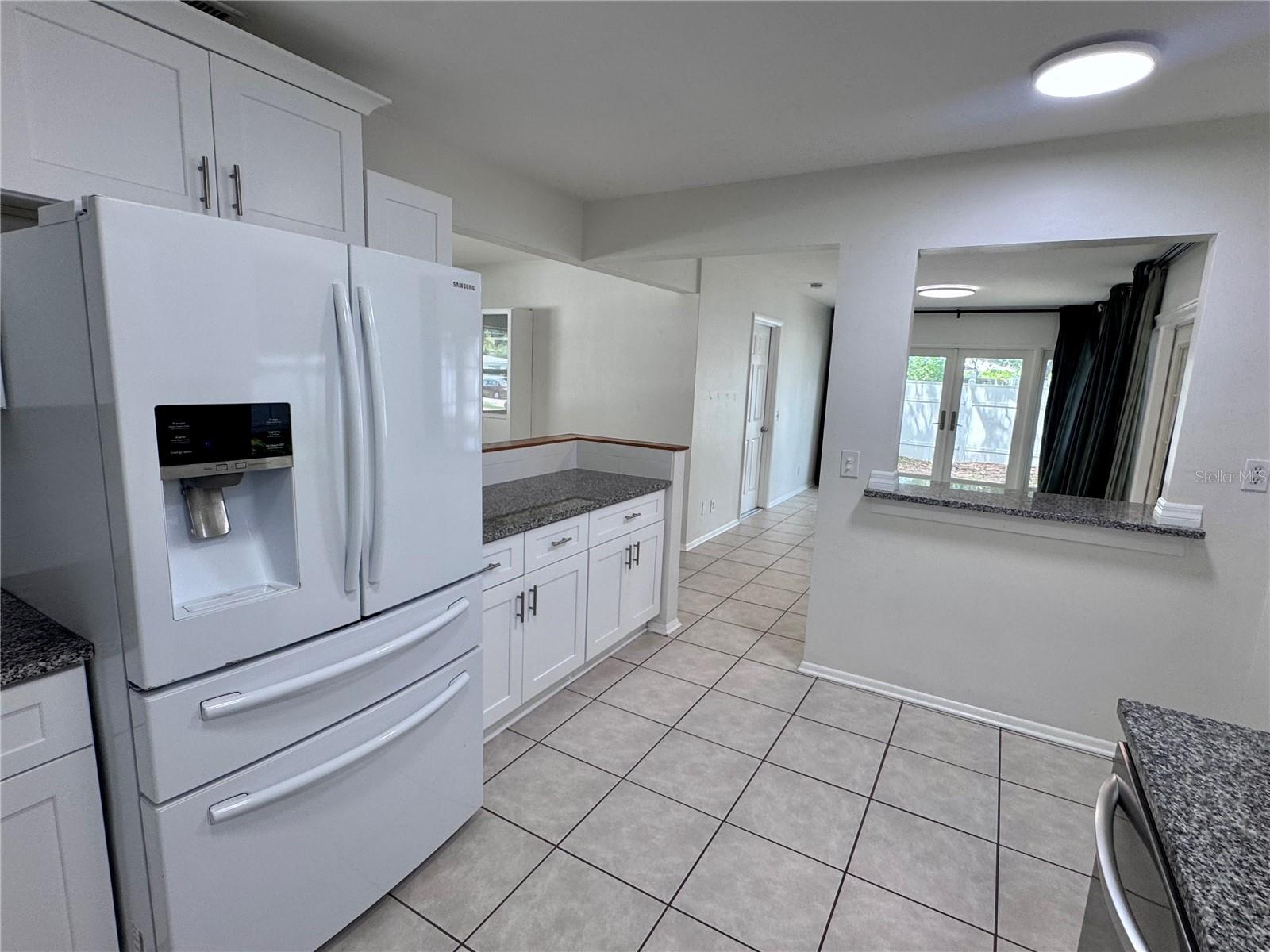 1709 EATON DR NE — photo 9