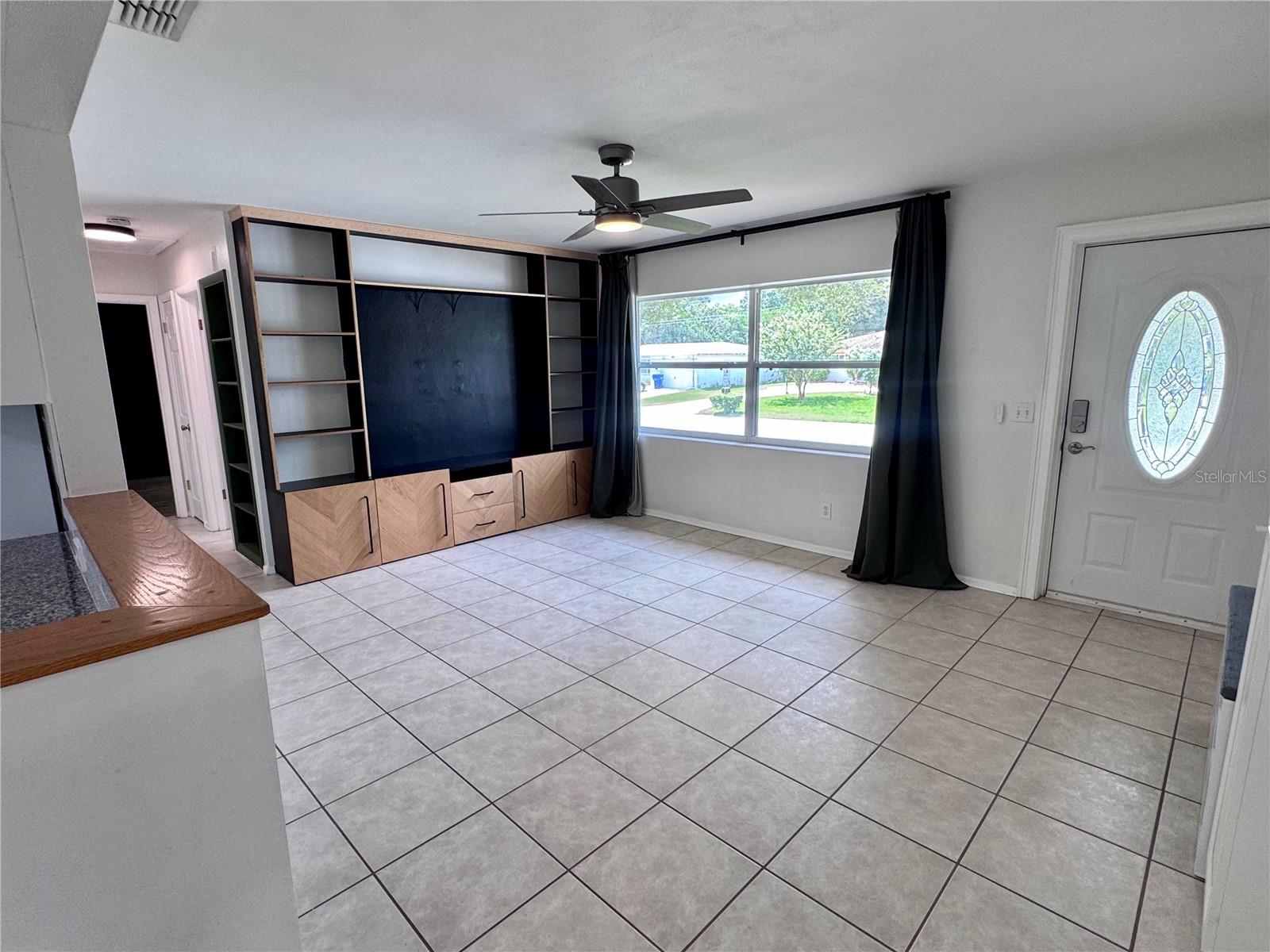 1709 EATON DR NE — photo 4