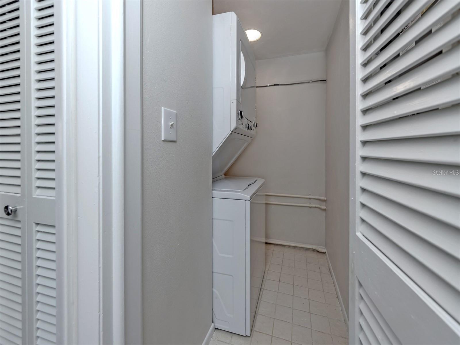 808 CAPRI ISLES BLVD #111 — photo 21
