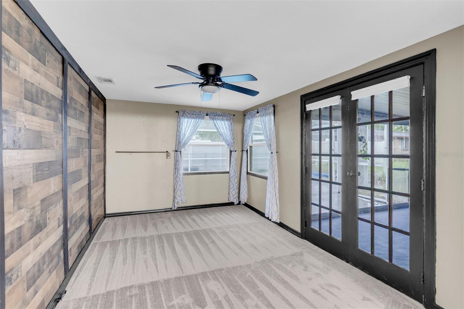 9203 GREENBRIAR LN — photo 5