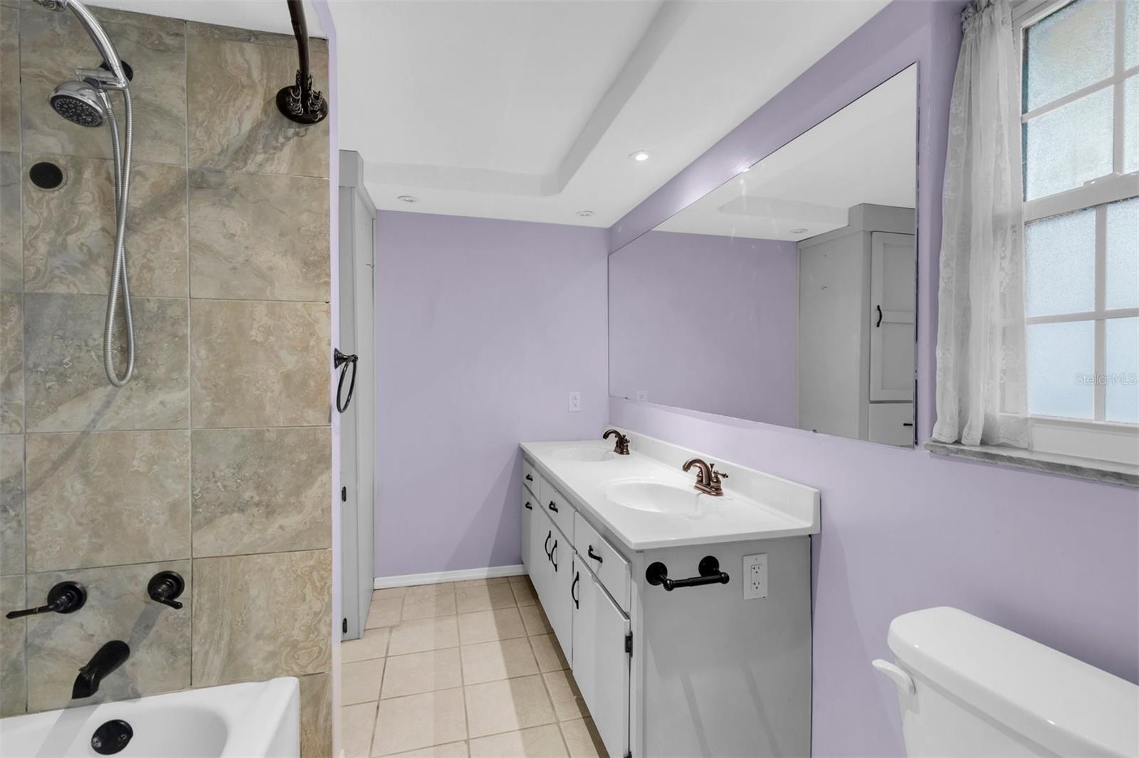 9203 GREENBRIAR LN — photo 18