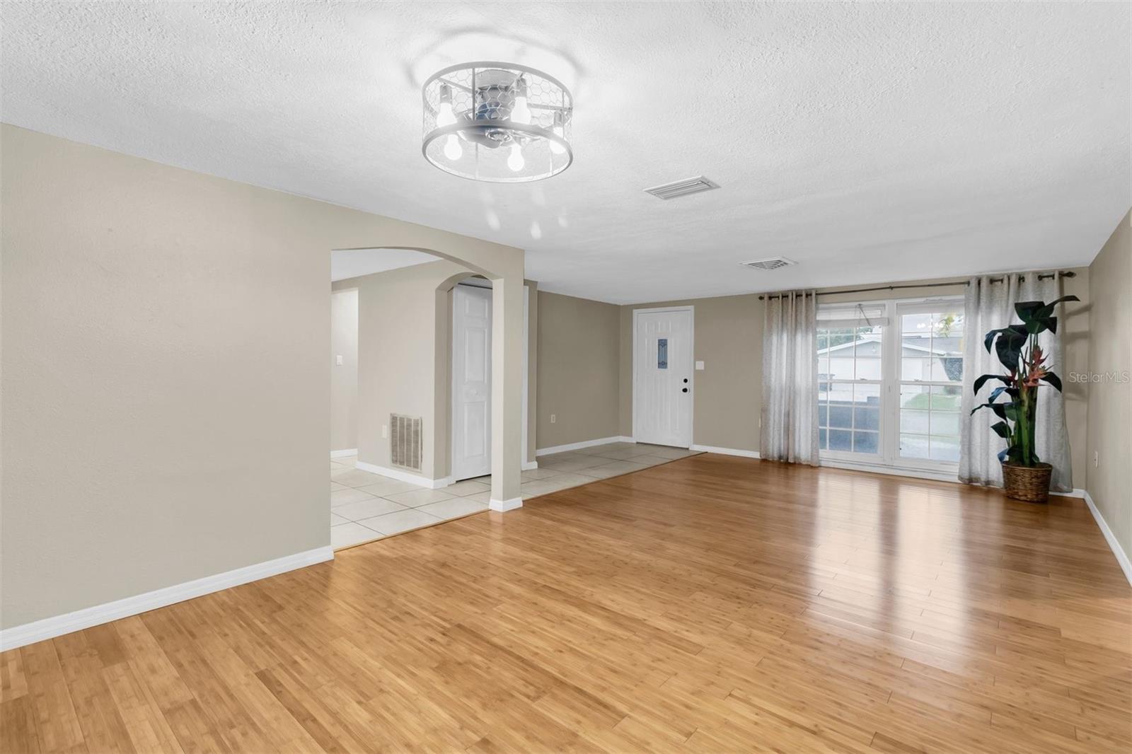 9203 GREENBRIAR LN — photo 19