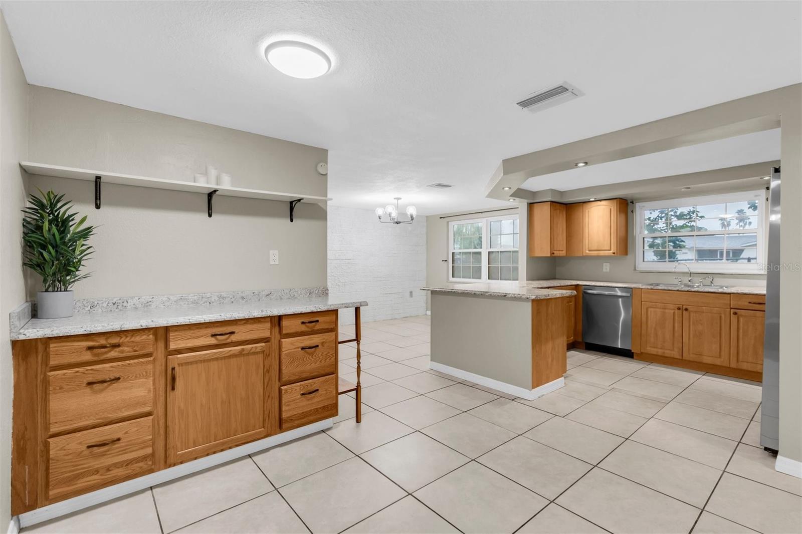 9203 GREENBRIAR LN — photo 14