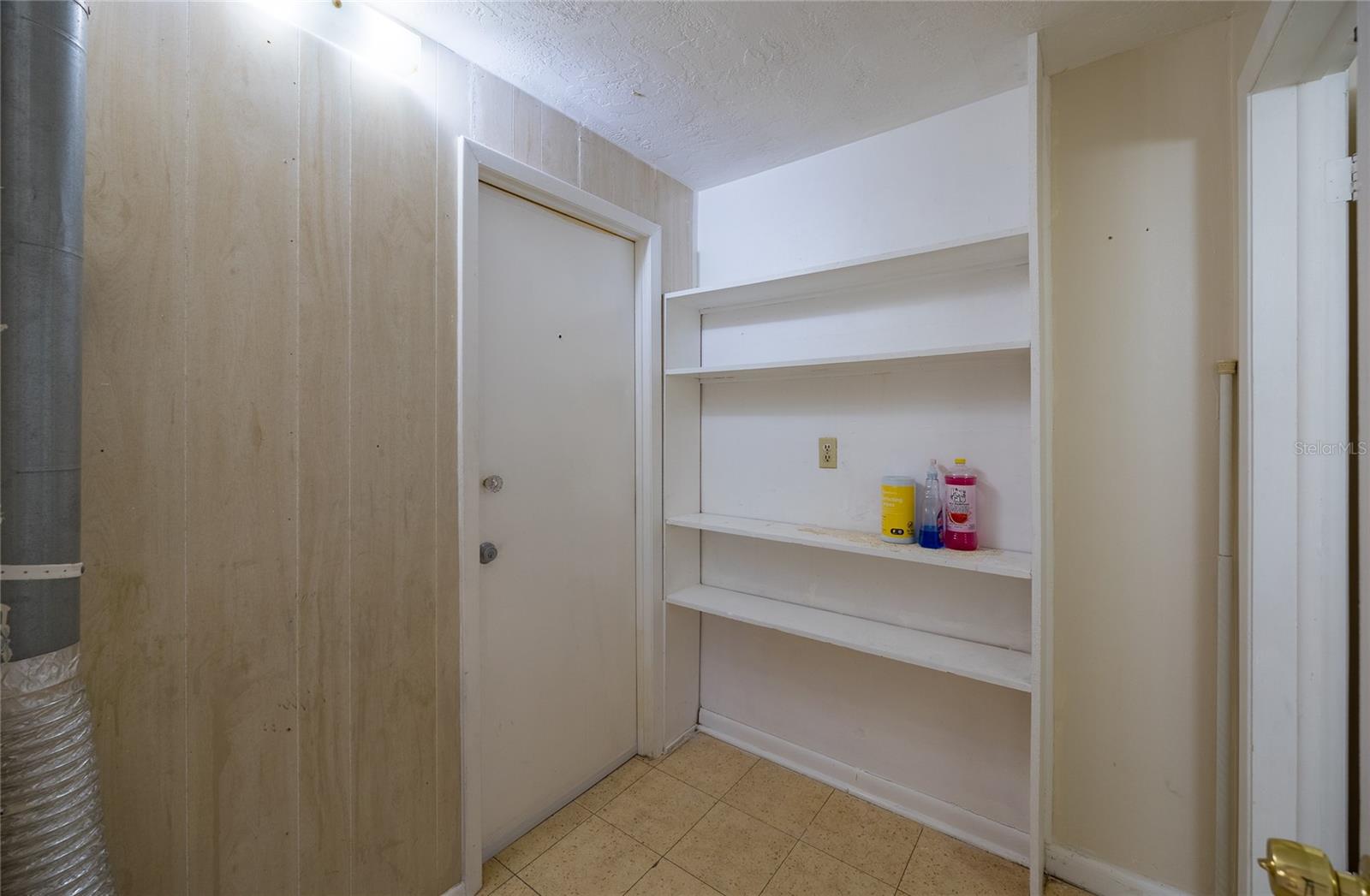 400 S METEOR AVE — photo 7