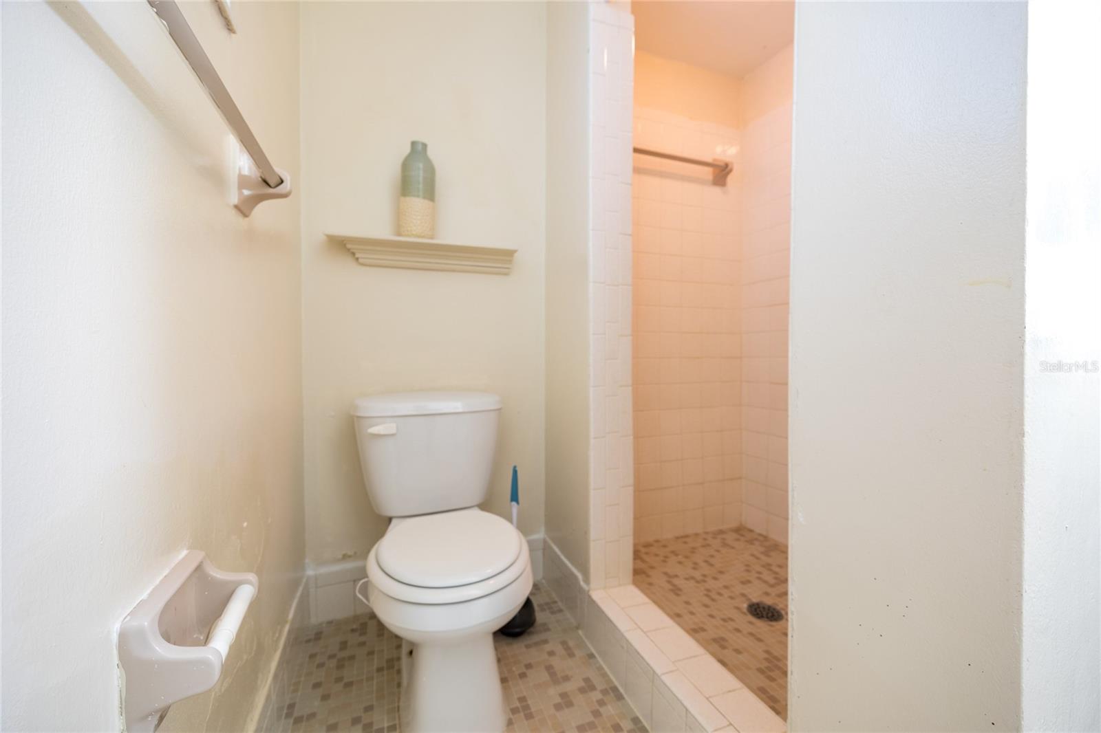 400 S METEOR AVE — photo 9