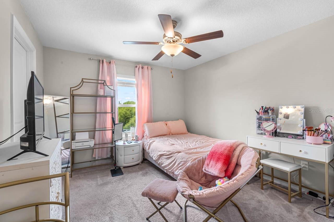 635 ROYAL EMPRESS DR — photo 23