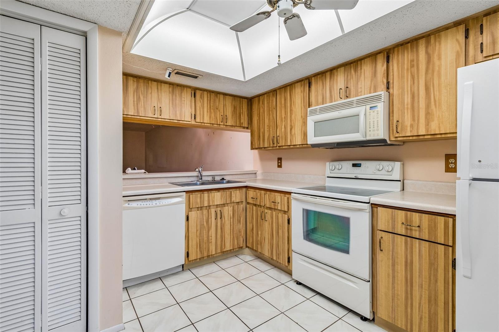 129 NANCY DR — photo 16
