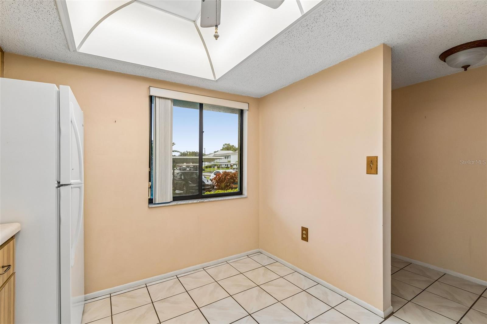129 NANCY DR — photo 18