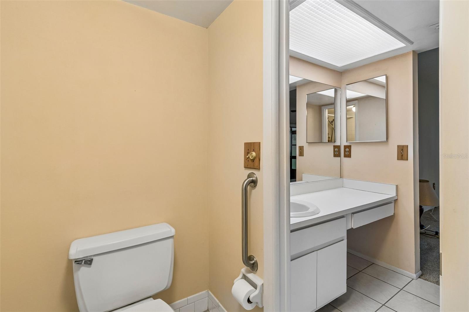 129 NANCY DR — photo 27