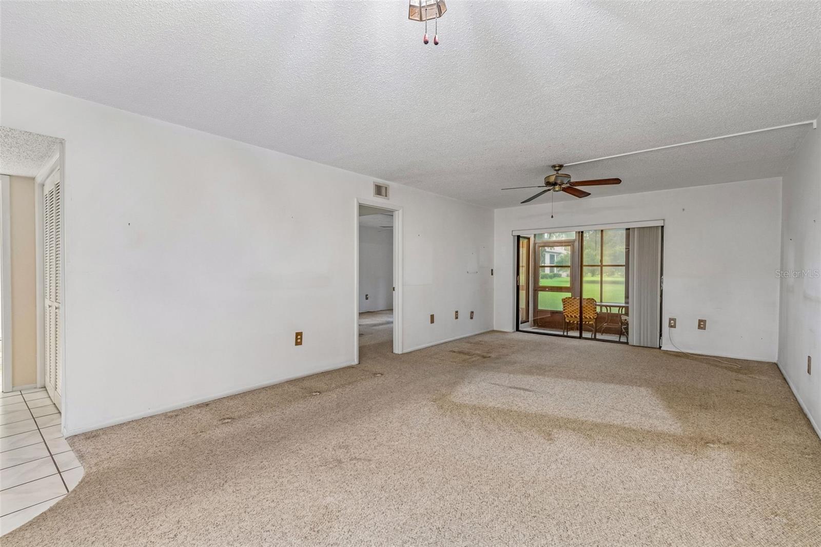 129 NANCY DR — photo 10