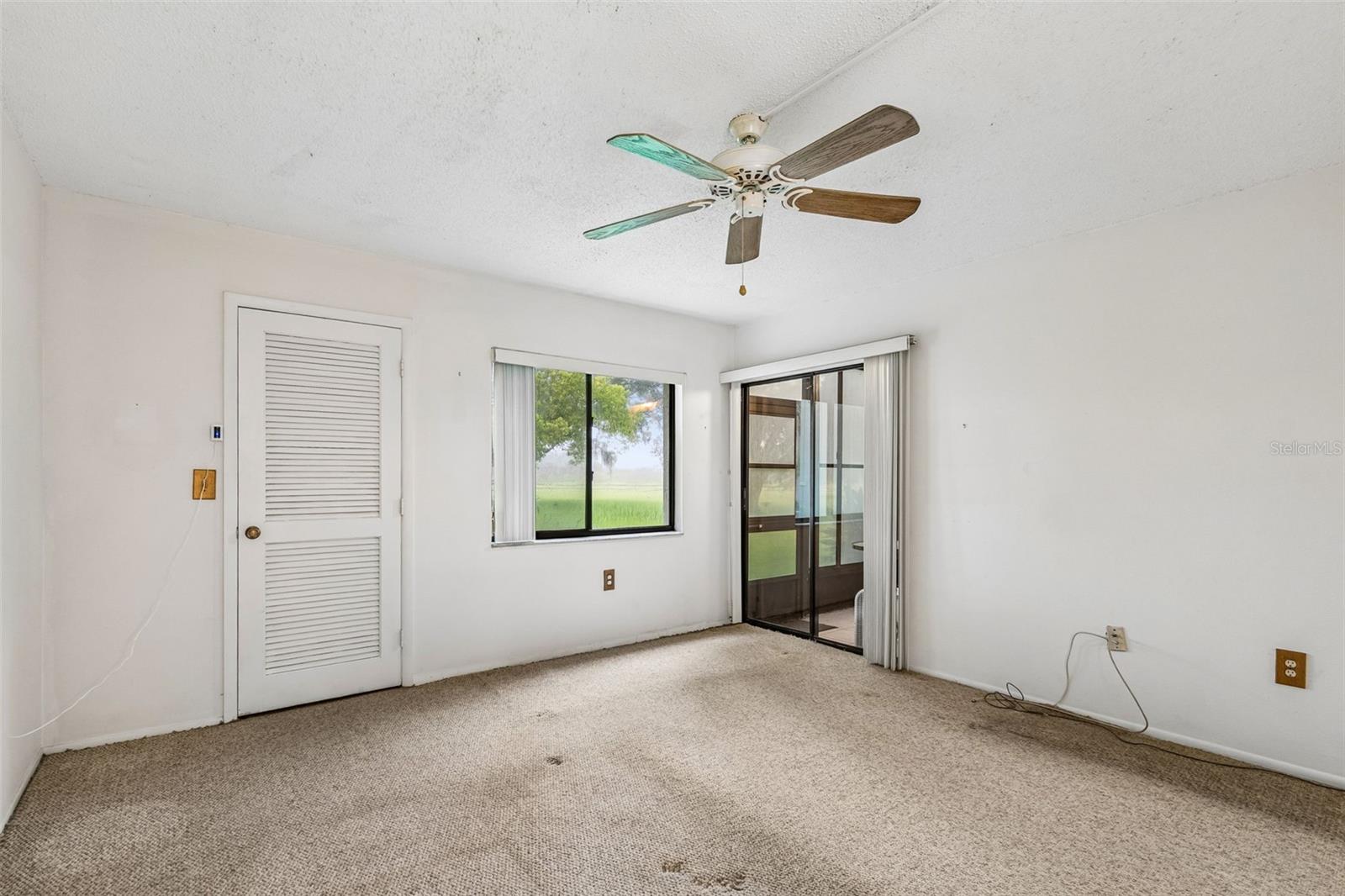 129 NANCY DR — photo 22