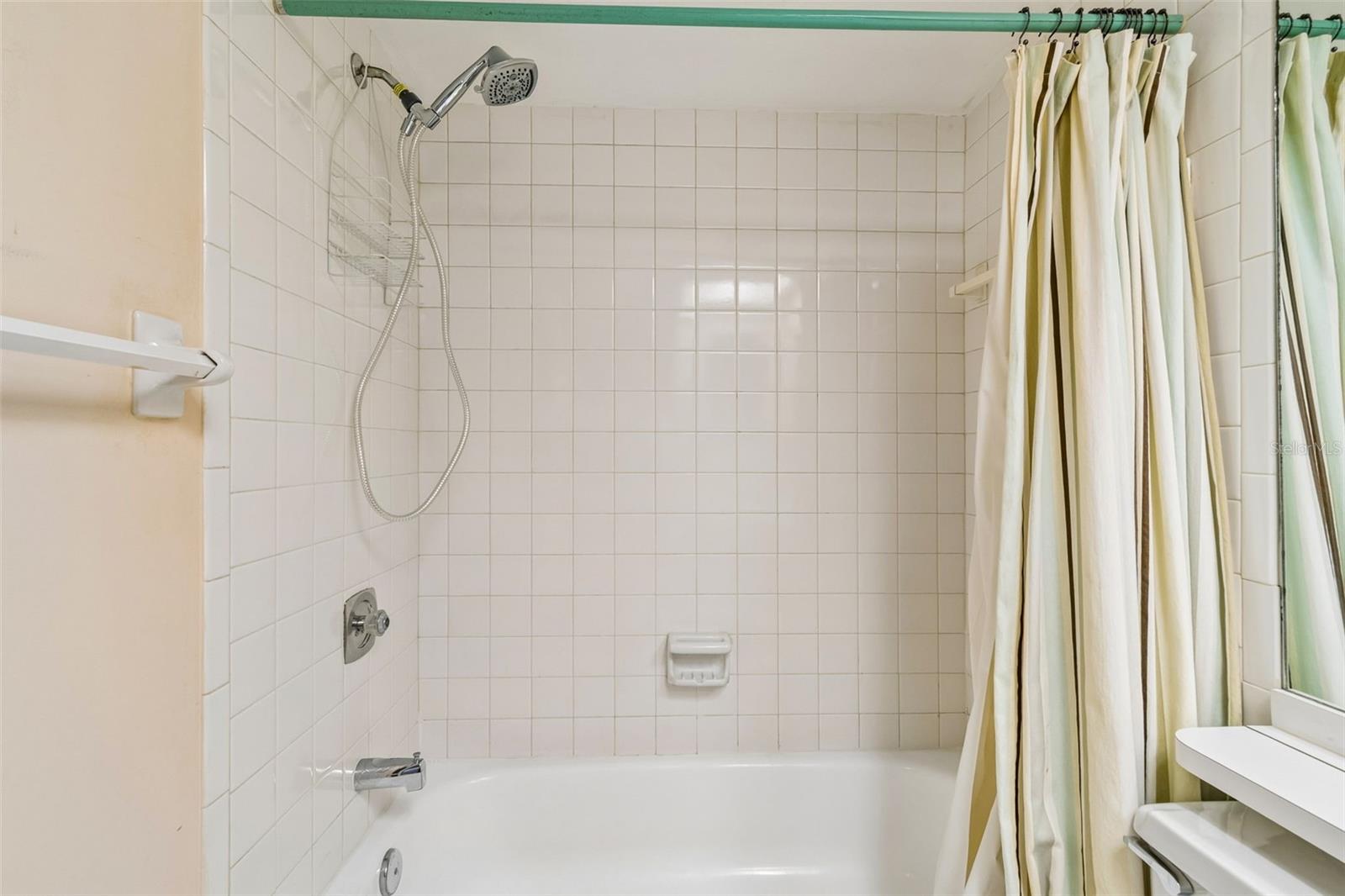 129 NANCY DR — photo 30