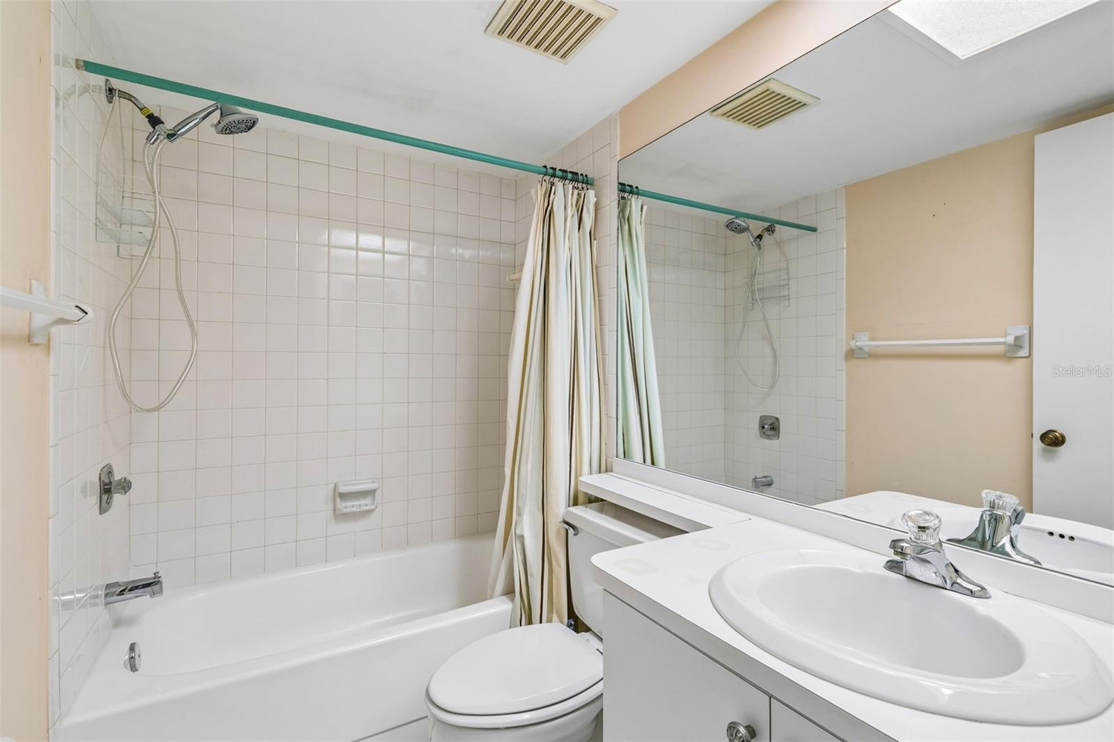 129 NANCY DR — photo 29