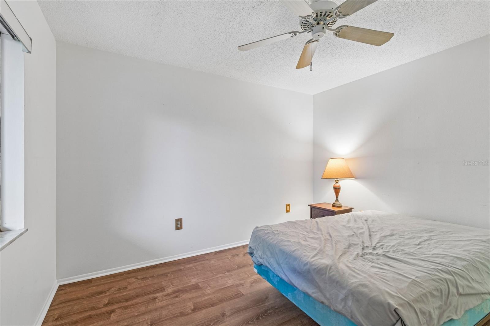 129 NANCY DR — photo 32