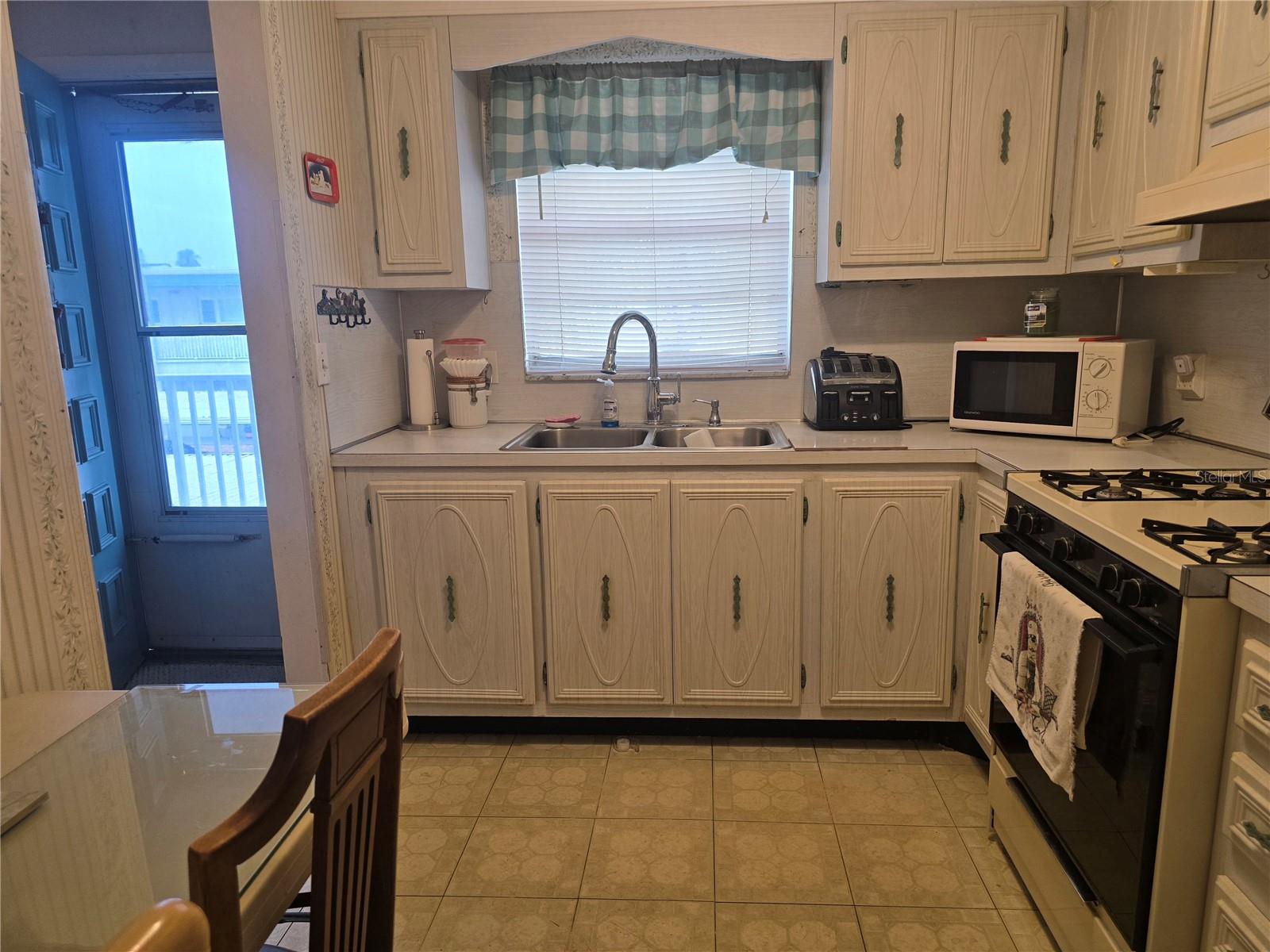 5356 81ST ST N #15 — photo 7