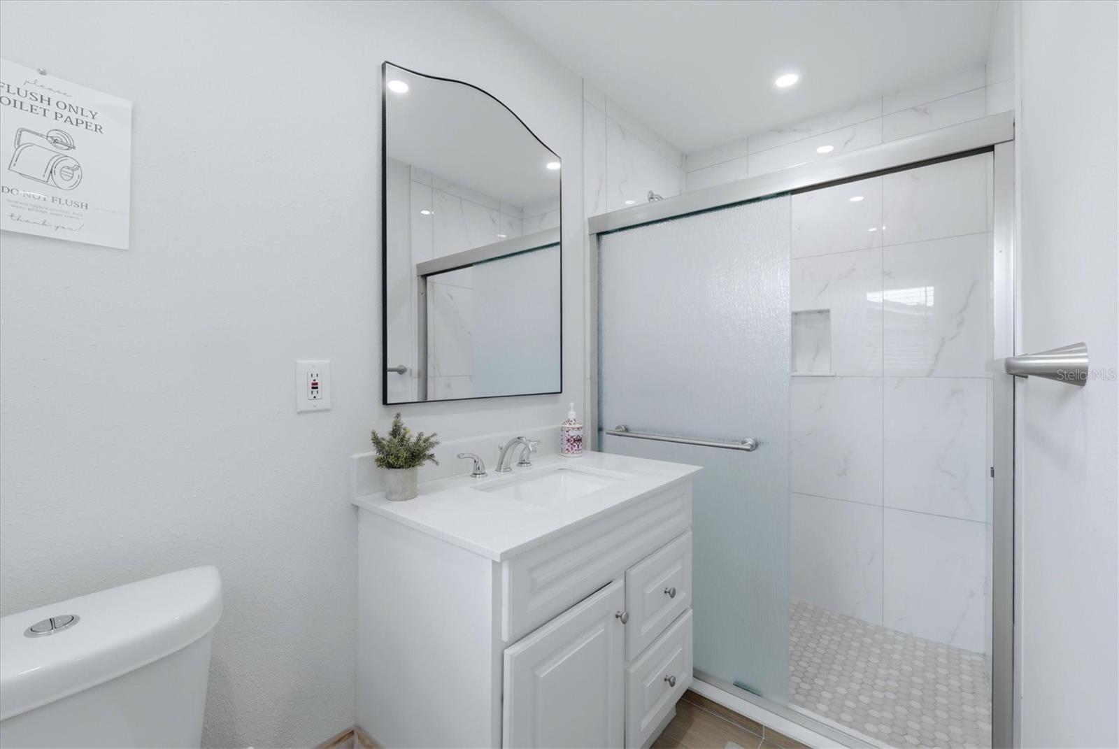 4411 BENEVA RD — photo 15
