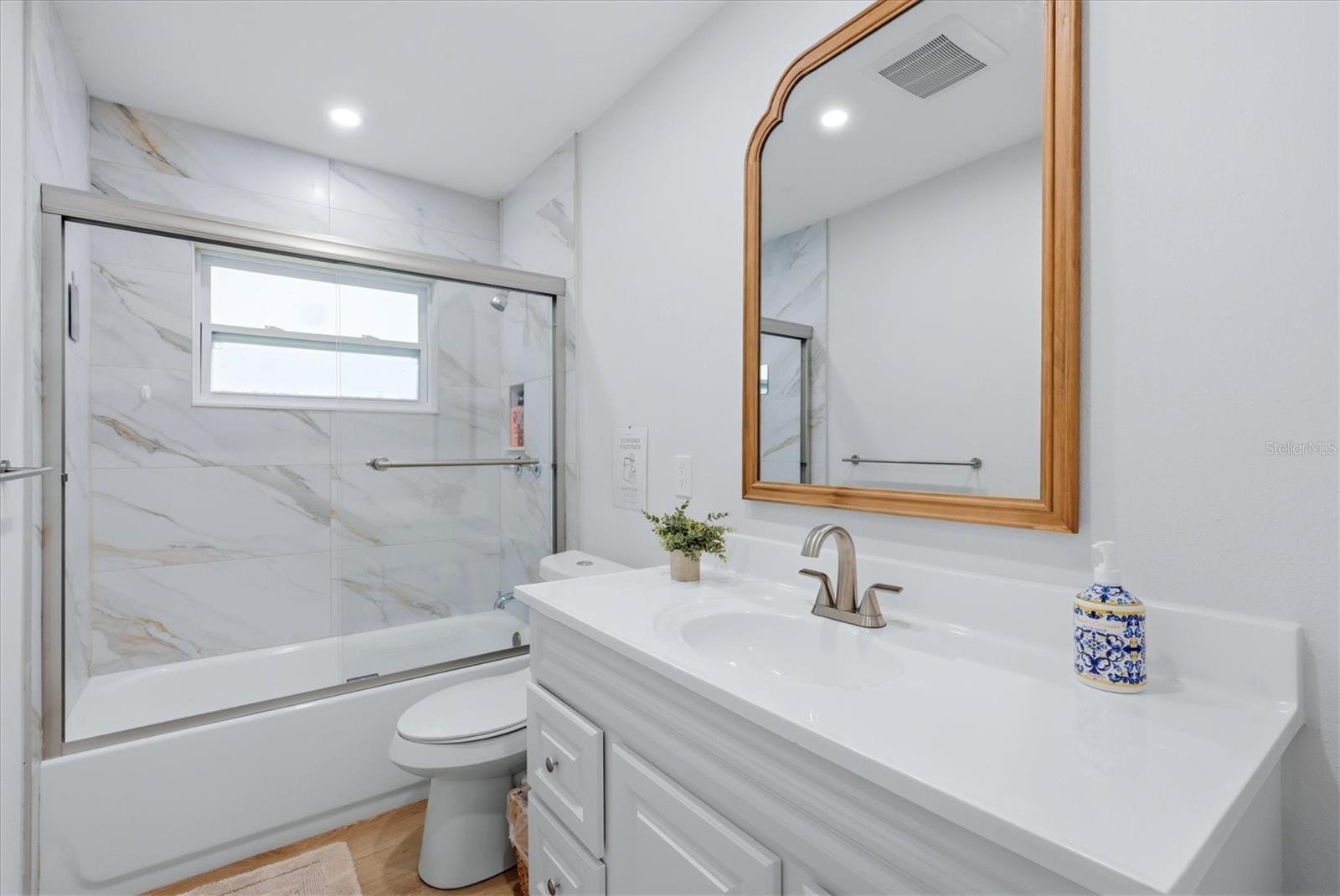 4411 BENEVA RD — photo 17