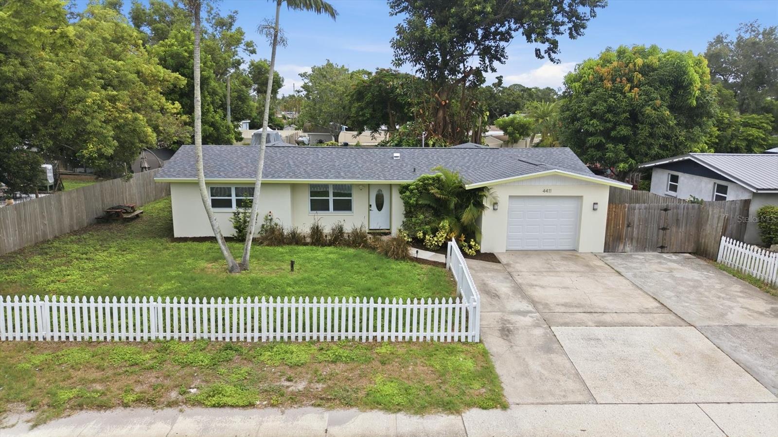 4411 BENEVA RD — photo 28