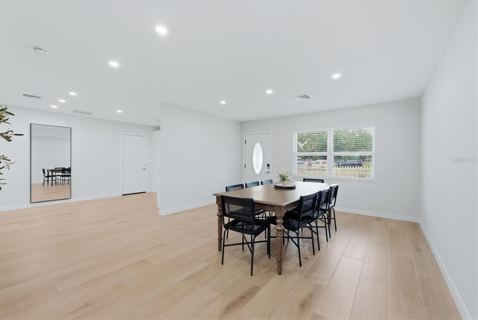 4411 BENEVA RD — photo 7