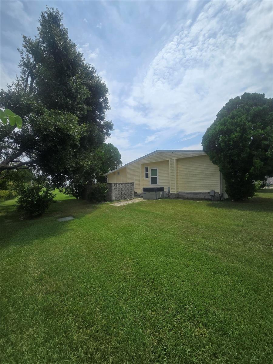 4645 BURNEY DR — photo 32