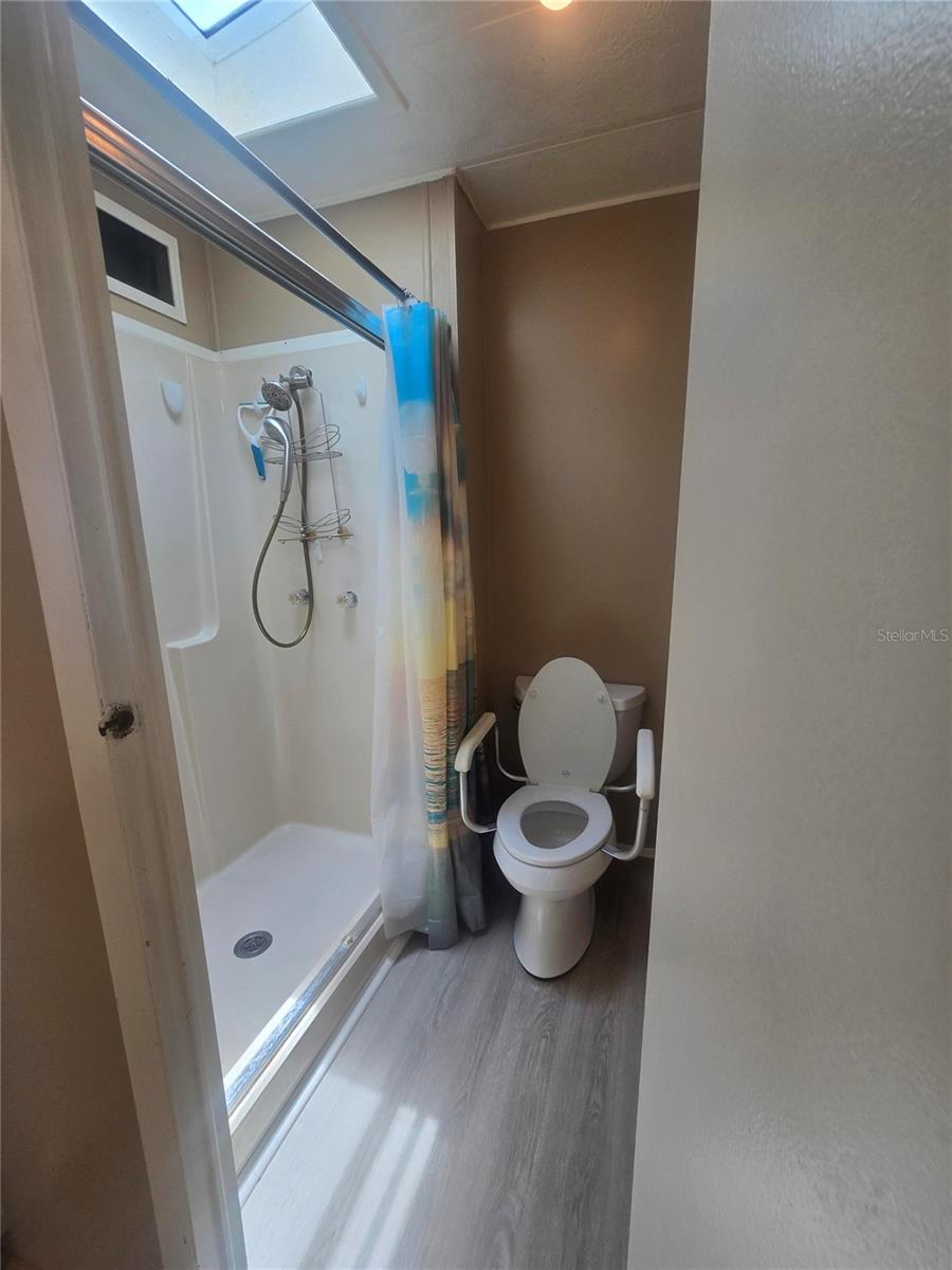 4645 BURNEY DR — photo 8