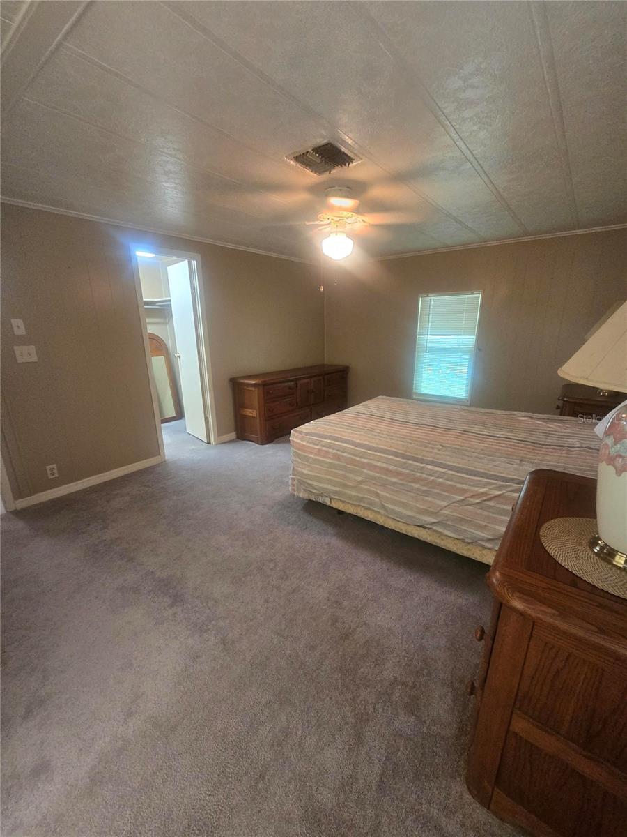 4645 BURNEY DR — photo 4