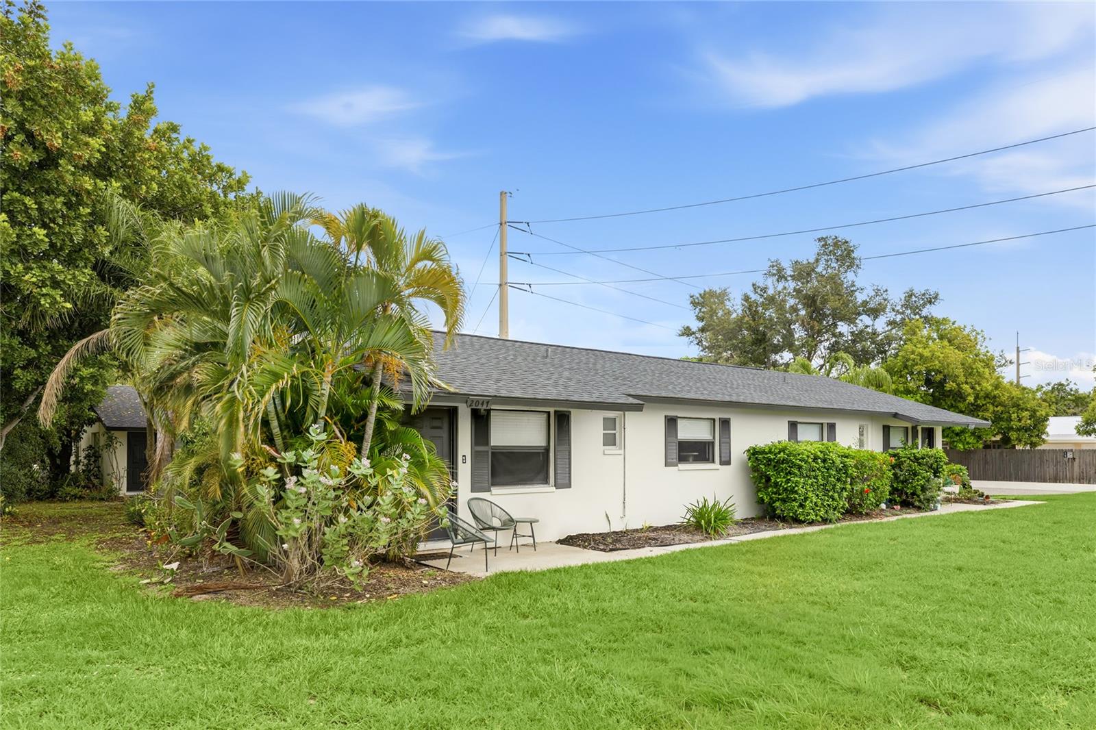 2047 & 2051 FIESTA DR — photo 4