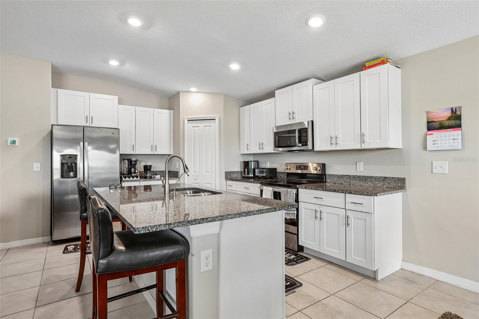 1461 GOLDEN GLOW DR — photo 11