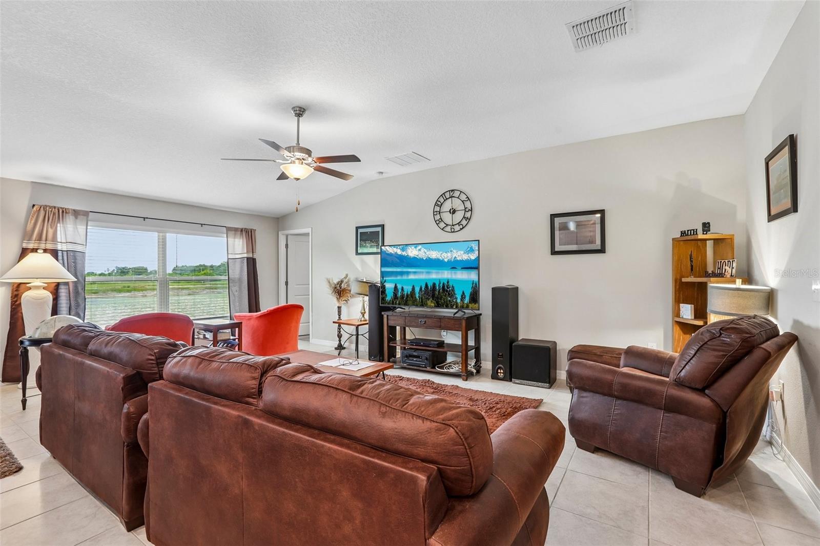 1461 GOLDEN GLOW DR — photo 4