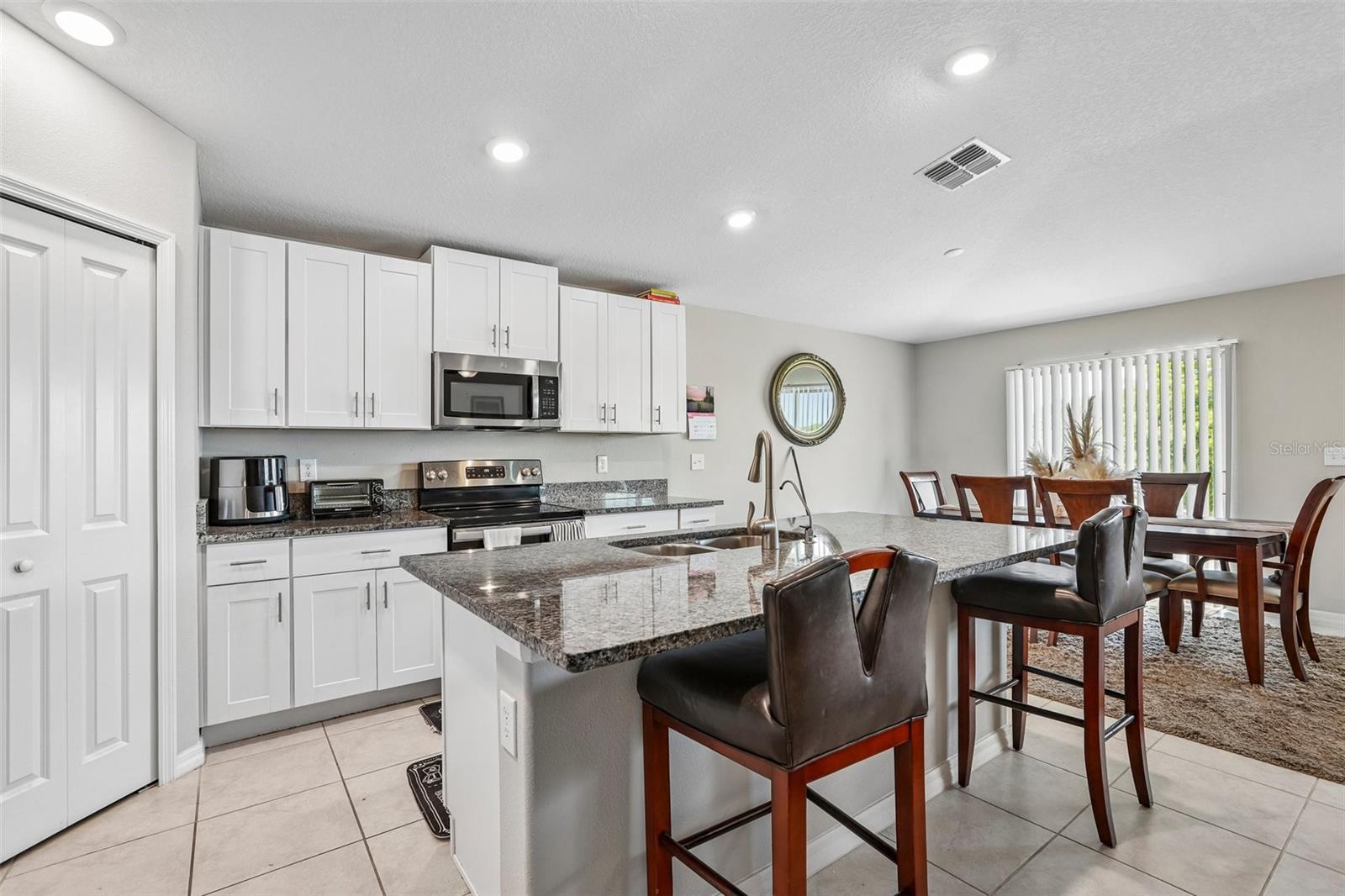 1461 GOLDEN GLOW DR — photo 10