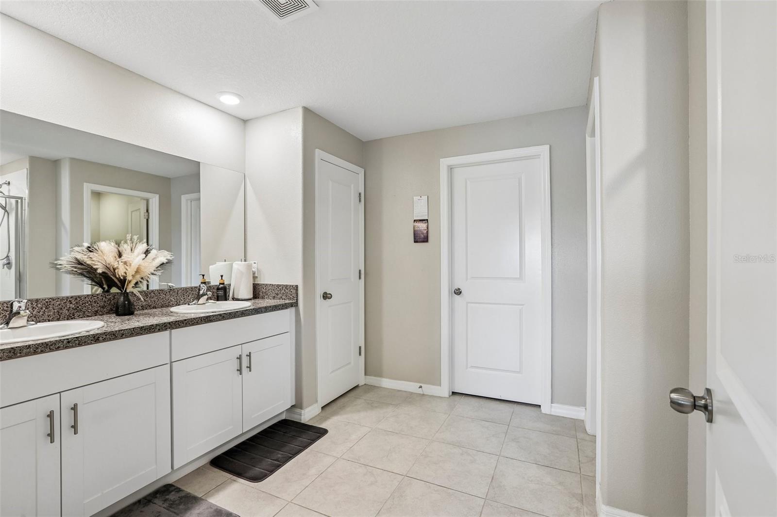 1461 GOLDEN GLOW DR — photo 14
