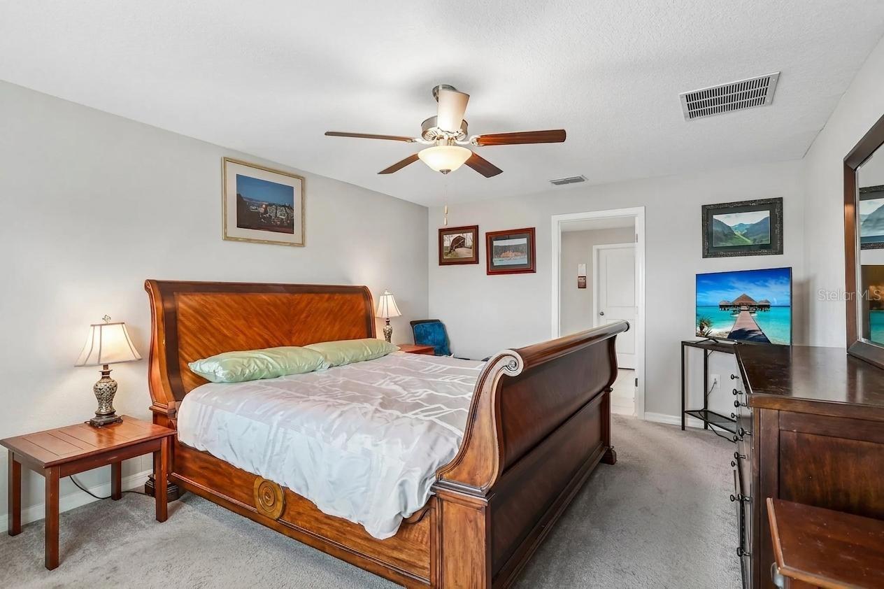 1461 GOLDEN GLOW DR — photo 13