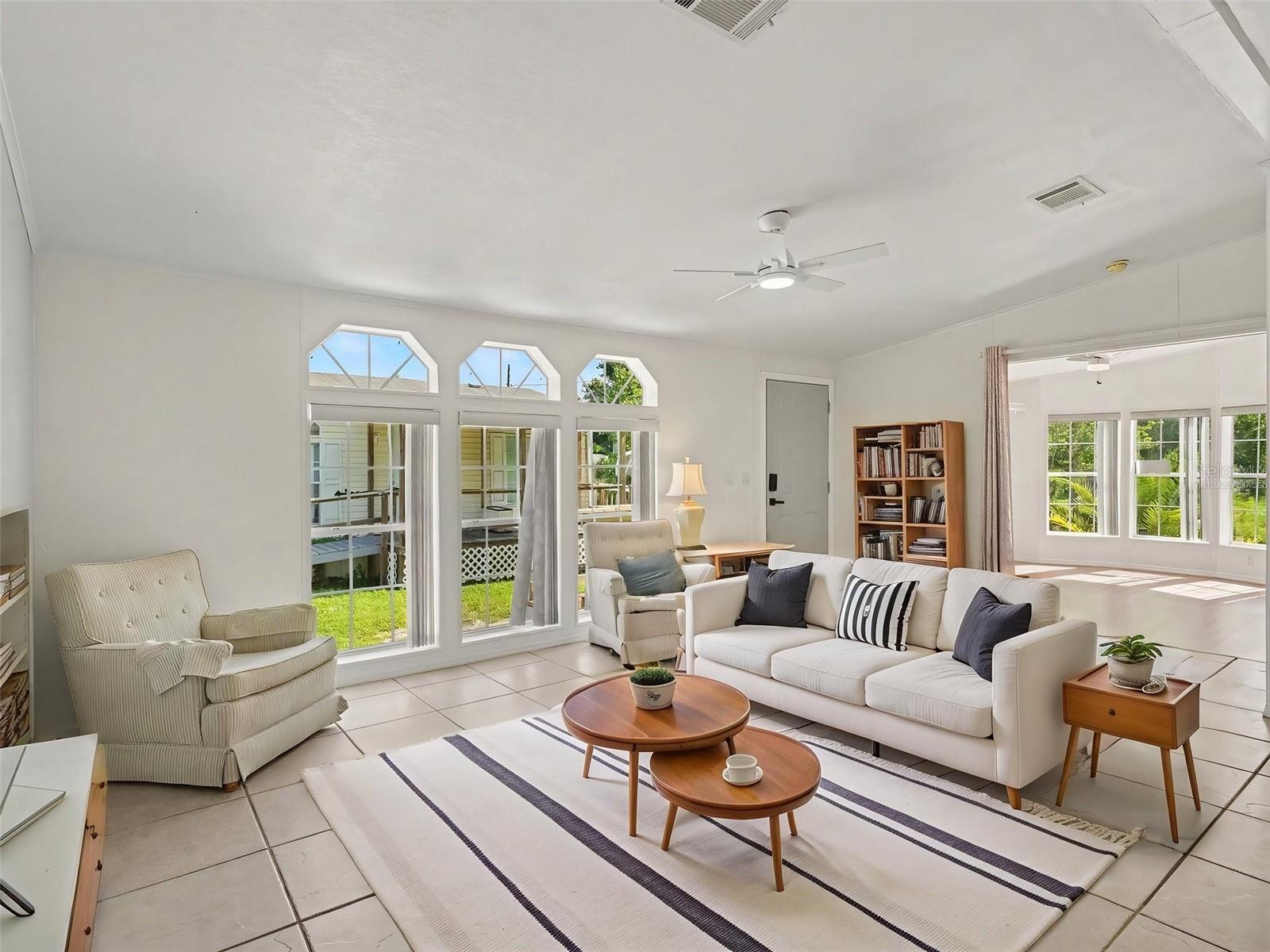 4928 ELIZABETH AVE — photo 4
