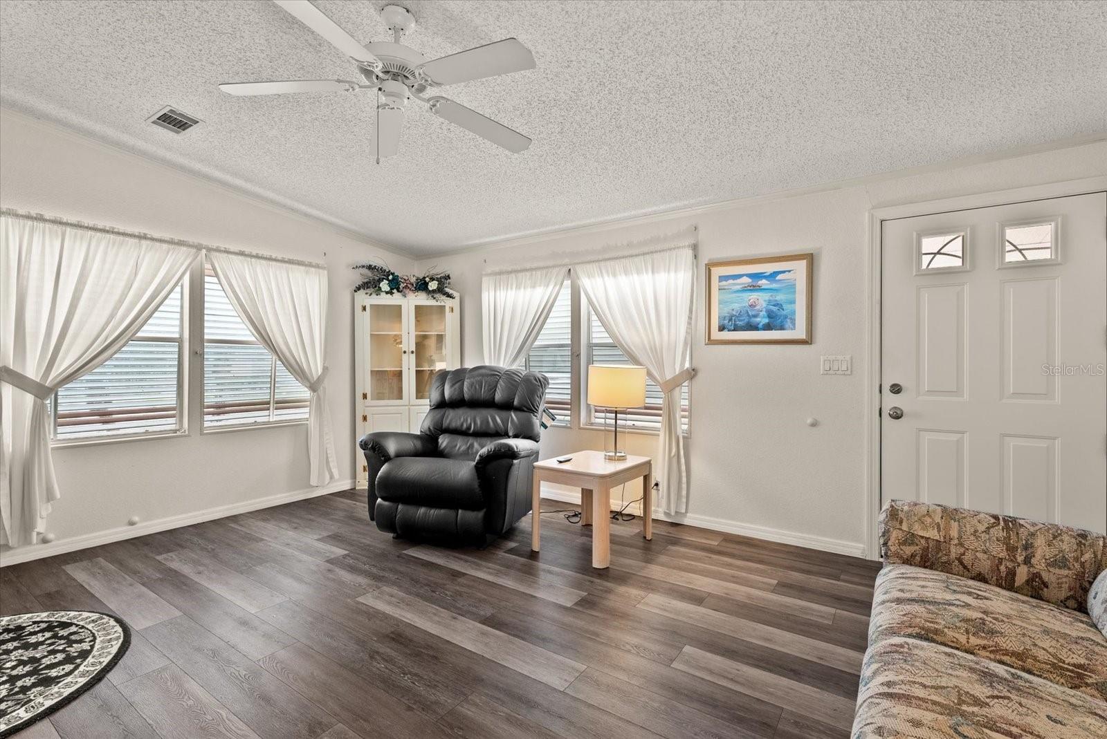 321 BLACKBURN BLVD — photo 5