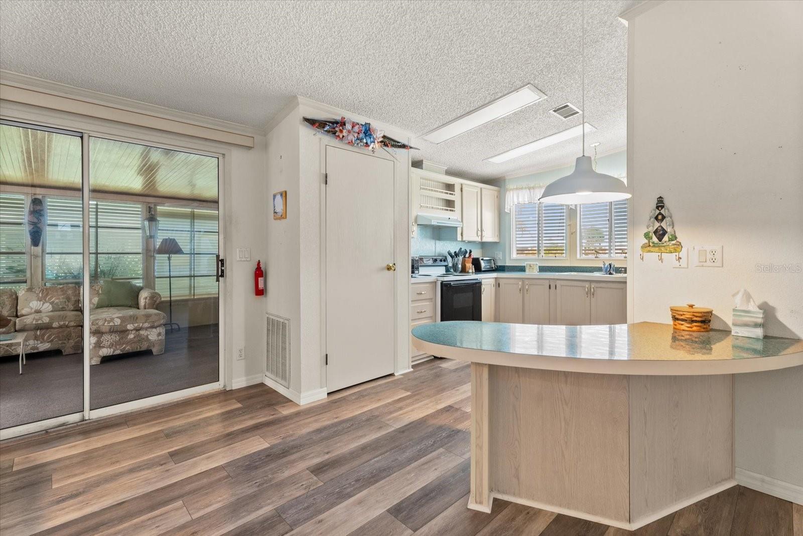 321 BLACKBURN BLVD — photo 8