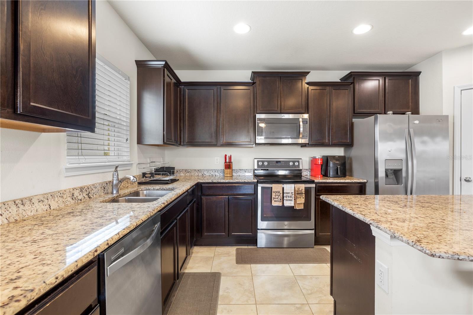9335 AMERICAN HICKORY LN — photo 10