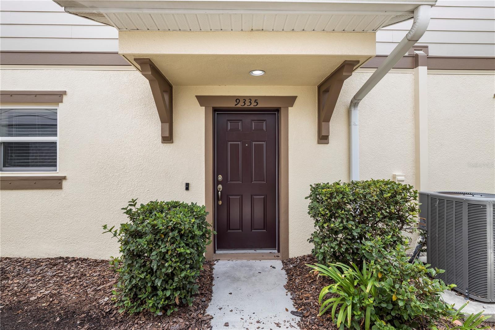 9335 AMERICAN HICKORY LN — photo 2
