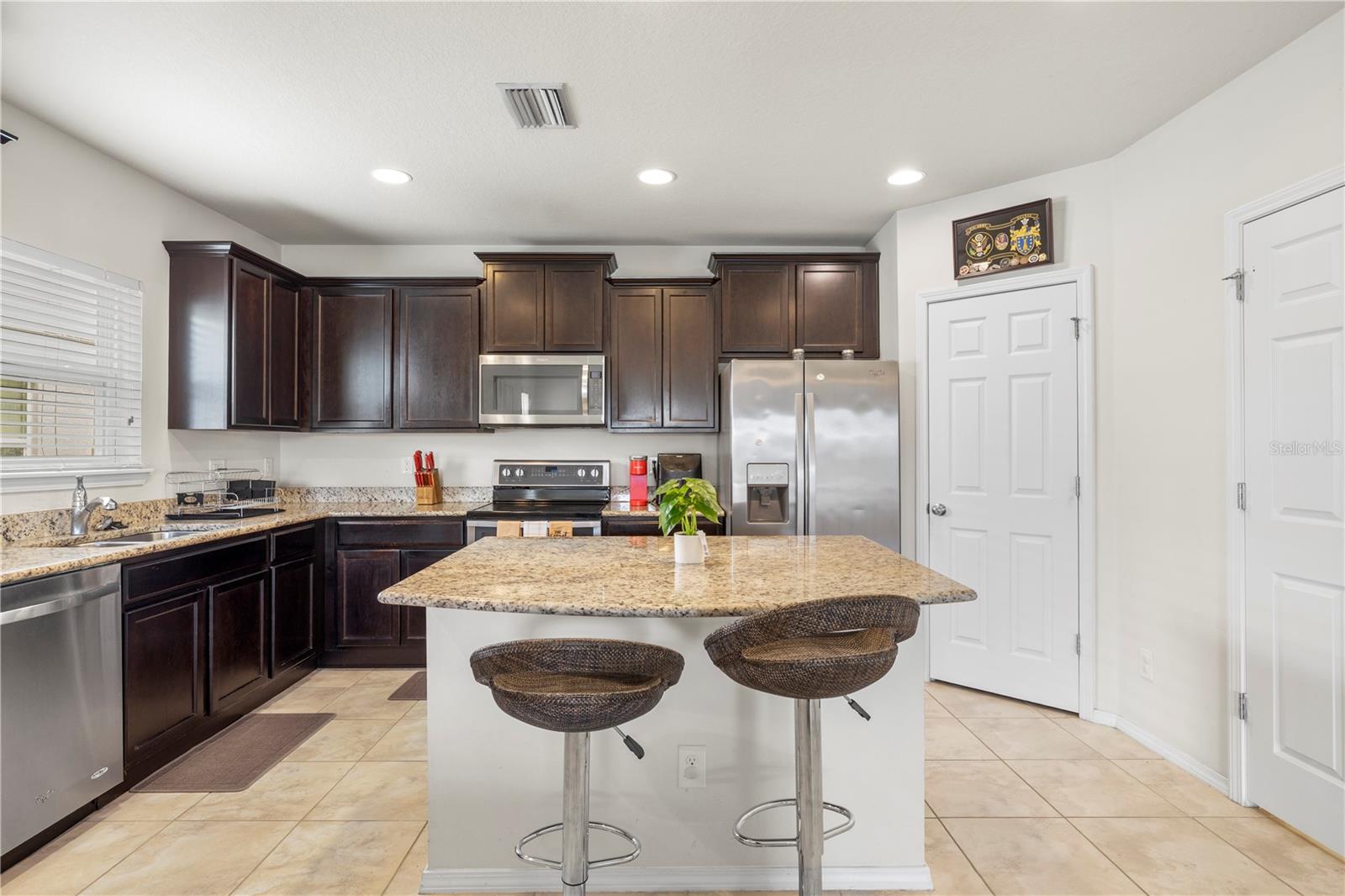 9335 AMERICAN HICKORY LN — photo 8