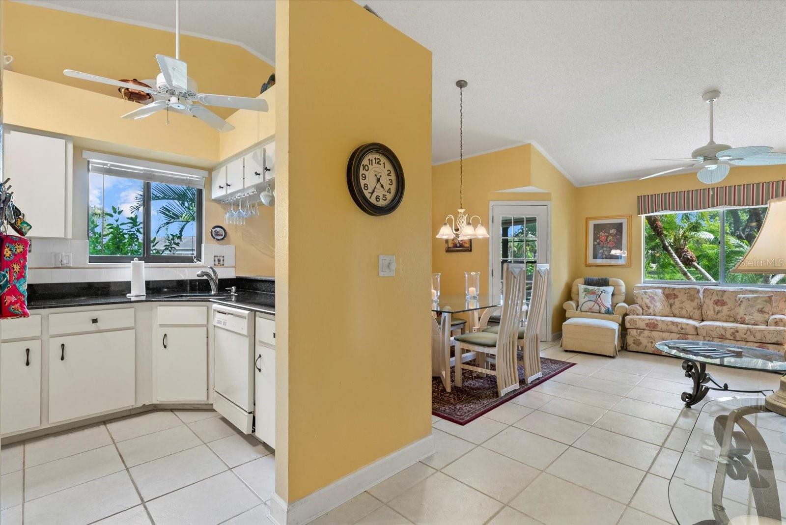 3001 SEAWIND CIR #10C — photo 9