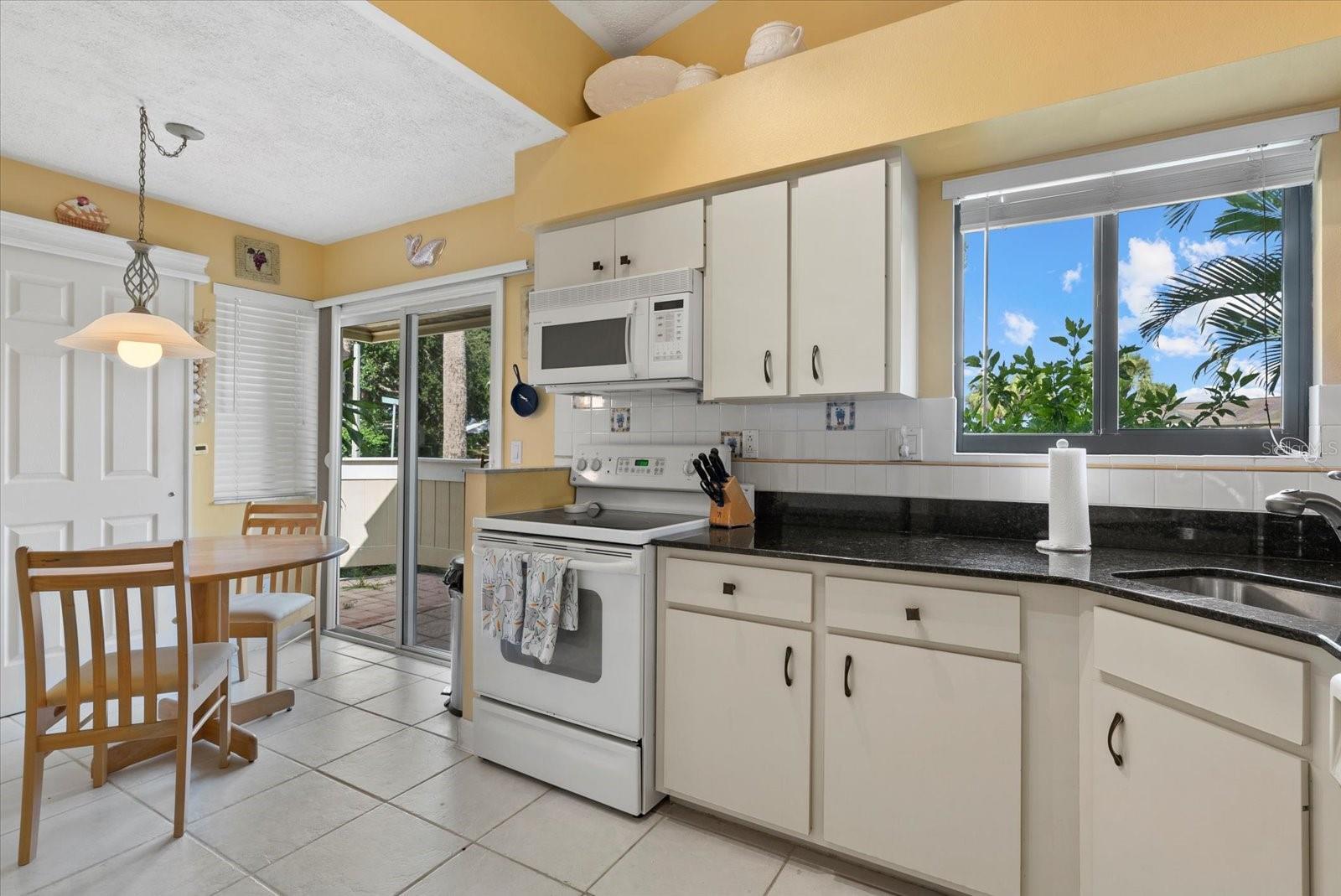 3001 SEAWIND CIR #10C — photo 10